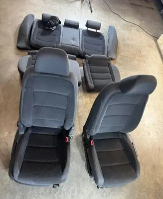 Volkswagen Golf VI Seat set 