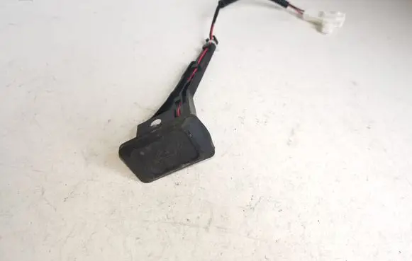 Lexus RX 300 Tailgate/trunk/boot open switch 15A718