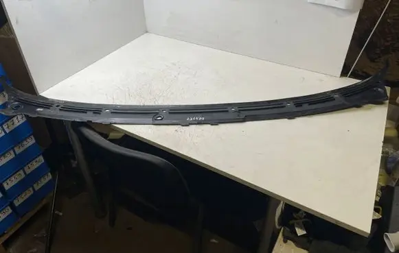 BMW X5 E70 Wiper trim 7151969 15671610