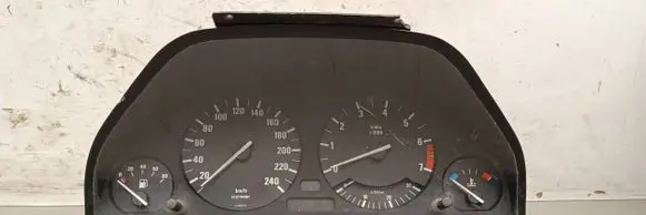 BMW 5 E34 Speedometer (instrument cluster) 8364749 621183647494 88311111