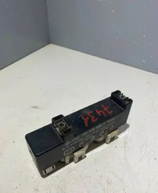 Volkswagen Sharan Coolant fan relay 701919506A 898726000