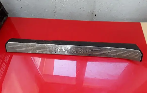 Mercedes-Benz S W221 Front sill trim cover A2216800135