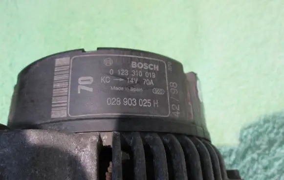 Volkswagen Polo III 6N 6N2 6NF Generator/alternator 028903025H 0123310019