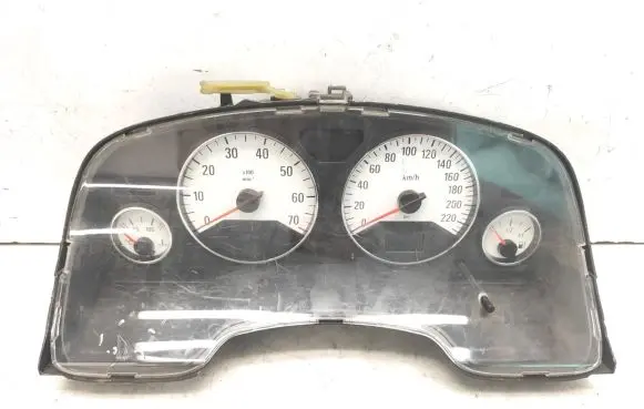Opel Zafira A Speedometer (instrument cluster) 24461762JP 110080210