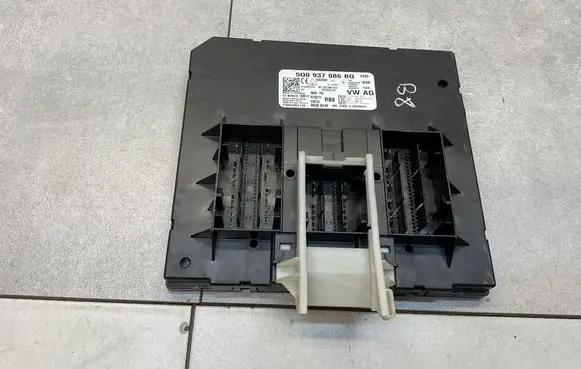 Volkswagen PASSAT B8 Comfort/convenience module 5Q0937086BQ