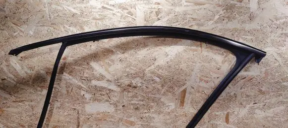 KIA Stinger Rubber seal front door window/glass 