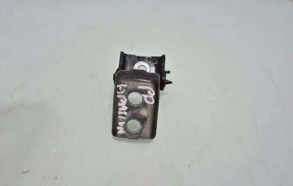 Peugeot 5008 II Front door lower hinge 