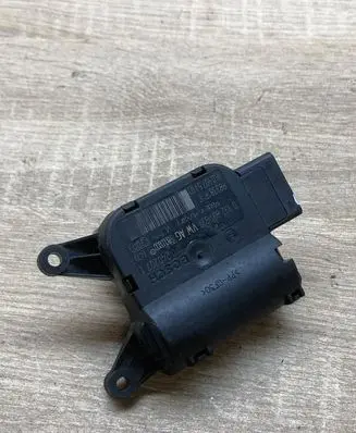 Seat Leon (1P) Air flap motor/actuator 1K0907511D 0132801337