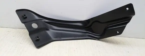 Volkswagen Scirocco Fender mounting bracket 1K8821136