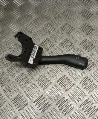 Volkswagen PASSAT B5.5 Wiper control stalk 4B0953503F