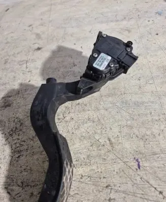 Audi A6 S6 C5 4B Accelerator throttle pedal 8D1721523F 6PV00837603