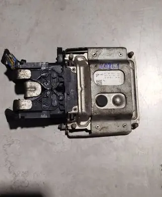 Skoda Citigo Engine control unit/module 04c906020k