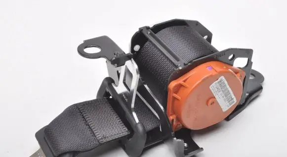 Suzuki SX4 S-Cross Rear seatbelt 