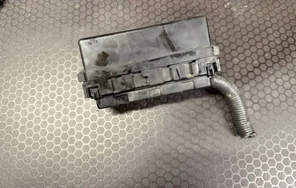 Nissan X-Trail T31 Fuse module