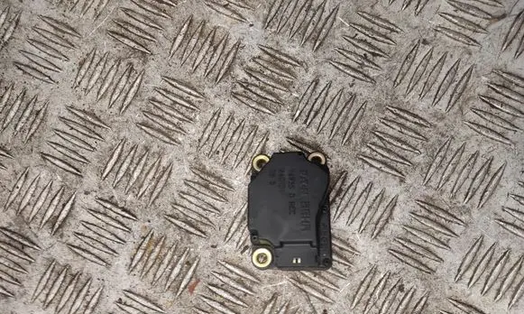 Volvo XC70 Air flap motor/actuator 74935D