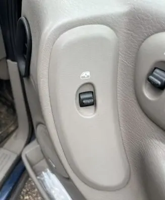 Chrysler Grand Voyager IV Electric window control switch