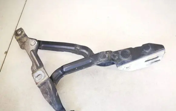 Skoda Superb B5 (3U) Tailgate/trunk/boot hinge 3b5827302a
