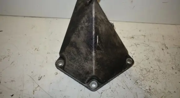 Skoda Superb B5 (3U) Engine mounting bracket 4B0199307F
