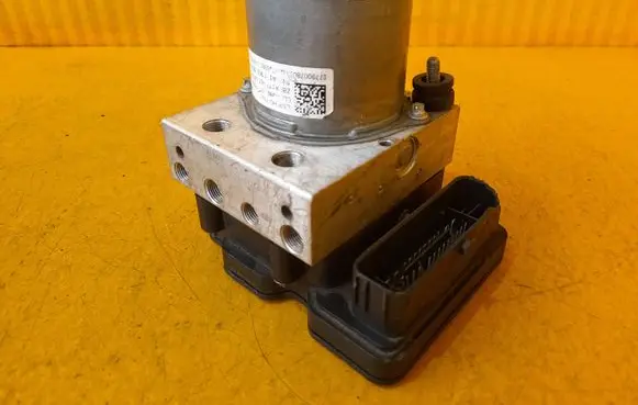 Mercedes-Benz A W177 ABS Pump A1779007805