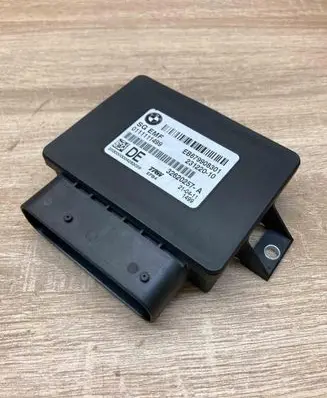 BMW 5 F10 F11 Hand brake control module 6799083 23122010