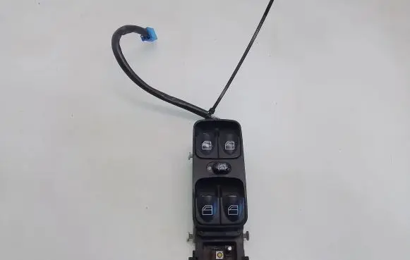 Mercedes-Benz C W203 Electric window control switch