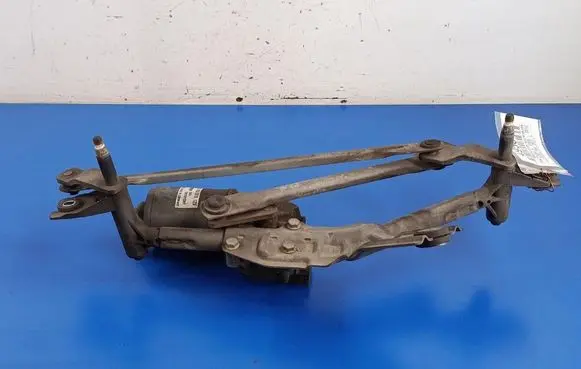 Front wiper linkage and motor