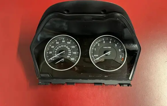 BMW X1 F48 F49 Speedometer (instrument cluster) 9295446
