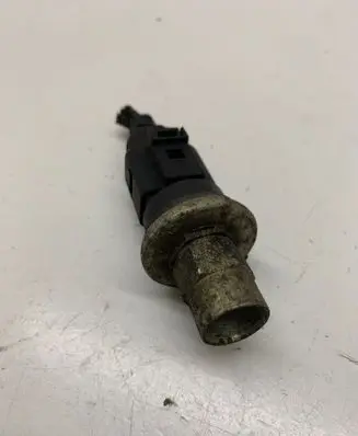 Volkswagen Golf IV Air conditioning (A/C) pressure sensor 1J0959126