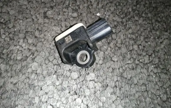 Ford Focus Airbag deployment crash/impact sensor CM5T14B006AA