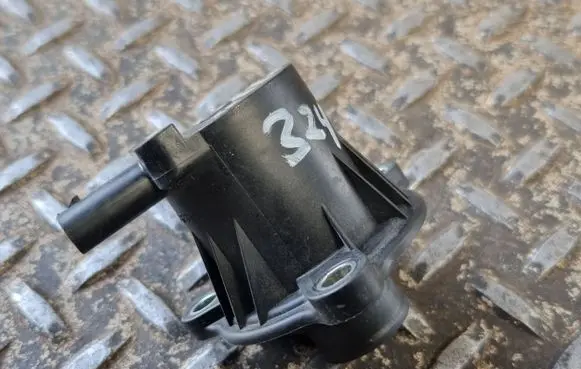 Ford Mustang VI Vacuum valve JT4E9U465AA
