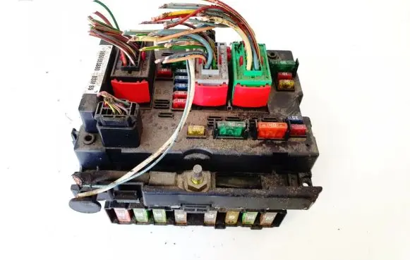 Peugeot 307 Fuse box set 9651196880 p7321857