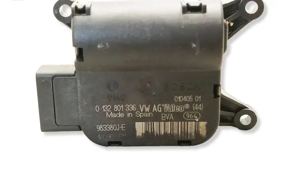 Volkswagen Polo Air flap motor/actuator 01040501 983380JE 0132801336