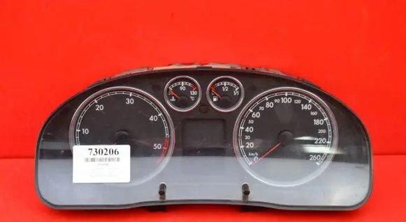 Volkswagen PASSAT B5.5 Speedometer (instrument cluster) 88311245