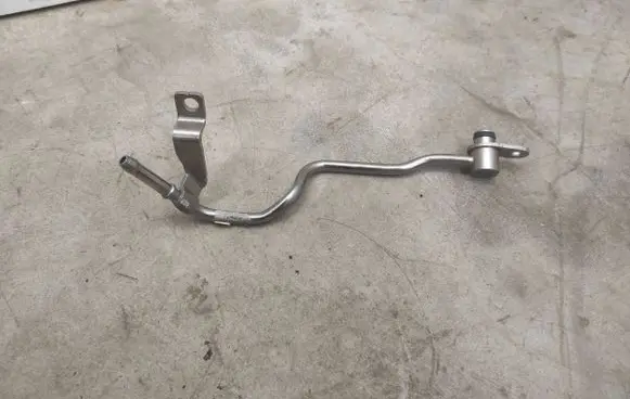 Ford Explorer VI Brake vacuum hose/pipe LB5E8B535