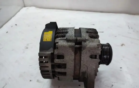 KIA Sportage Generator/alternator 373002A850