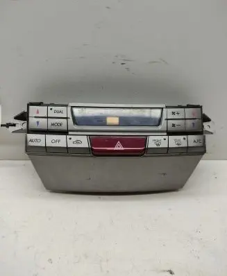 Subaru Outback Climate control unit 72311AJ030 A2C53283934