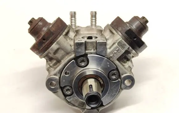 BMW 5 GT F07 Fuel injection high pressure pump 7805419 0445010623 111011
