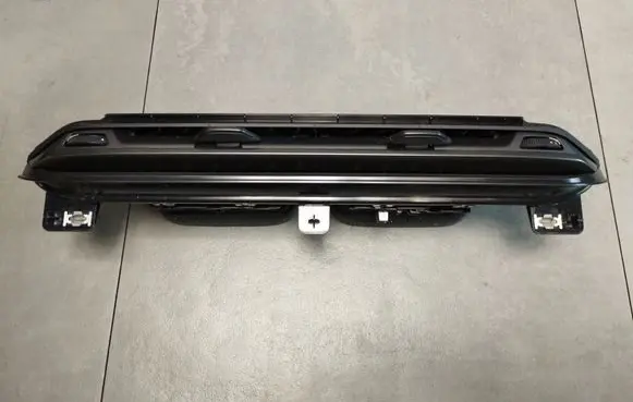 Audi A5 Dash center air vent grill 8B3820951