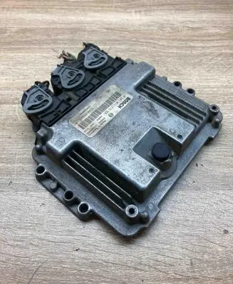Renault Megane II Engine control unit/module ECU 8200391966 0281011776