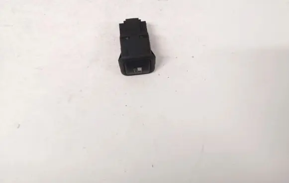 Volkswagen PASSAT B5 Fuel tank opening switch 3B0959833A 03000313