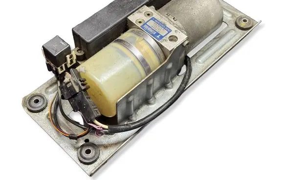 Mercedes-Benz SL R230 Folding roof motor A2308000030 H370058002 D25189