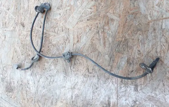 Subaru Legacy ABS brake wheel speed sensor 27540AJ000