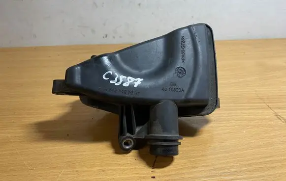 Mercedes-Benz E W212 Intake resonator A6421400087 C3587