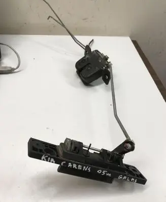 KIA Carens I Loading door lock 