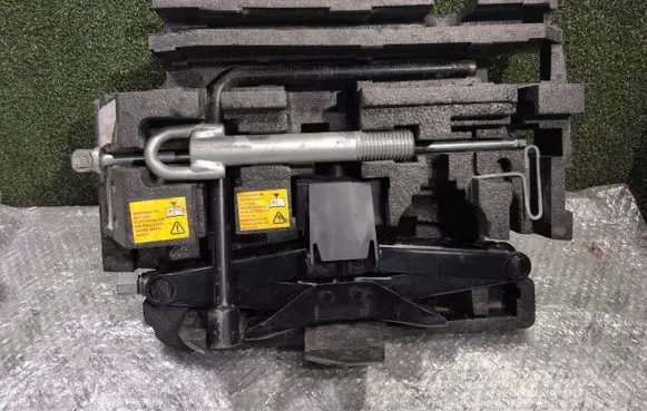 Renault Master III Tool set 995016340R 81009047 2205718