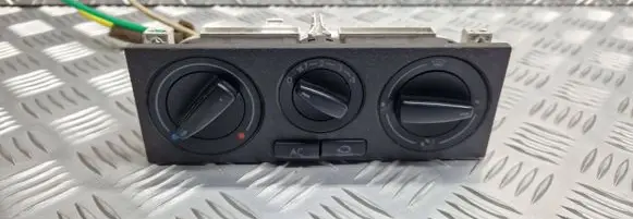 Volkswagen Golf IV Climate control unit 1J0820045F