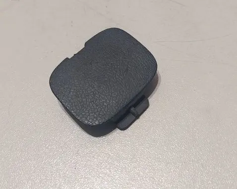 Volvo XC70 Front tow hook cap/cover 9484403 9484554