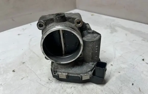 BMW 3 E90 E91 Throttle valve 7561066