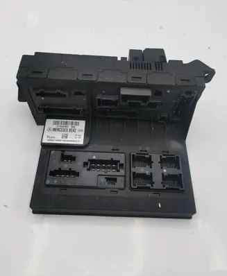 Mercedes-Benz E W211 SAM control unit 2115453901
