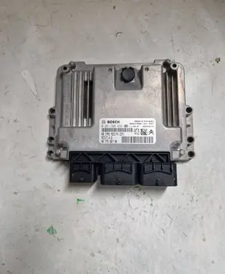 Peugeot 508 Engine control unit/module 0261S06632 9677566780 9666319580